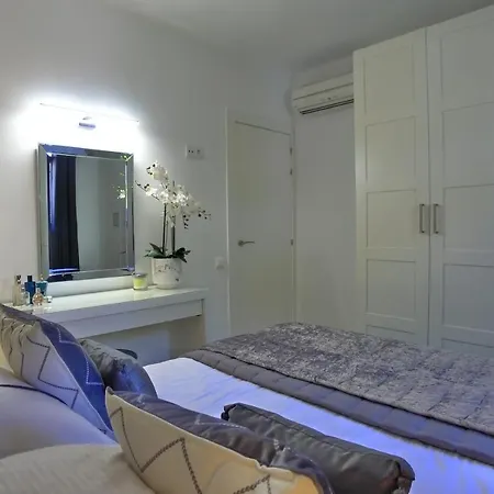 R795 - Capistrano Playa 610 Apartment
